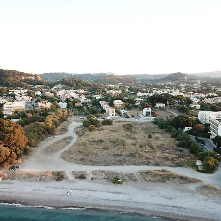 Elpiniki ヴィラ イキソス