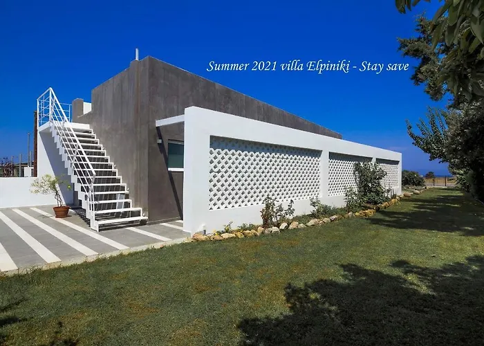 Elpiniki إكْسِيا