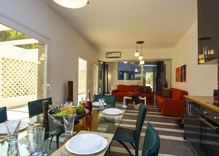 Elpiniki * إكْسِيا