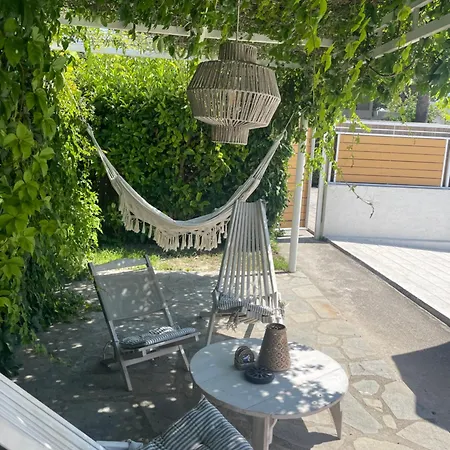 Elpiniki Villa *