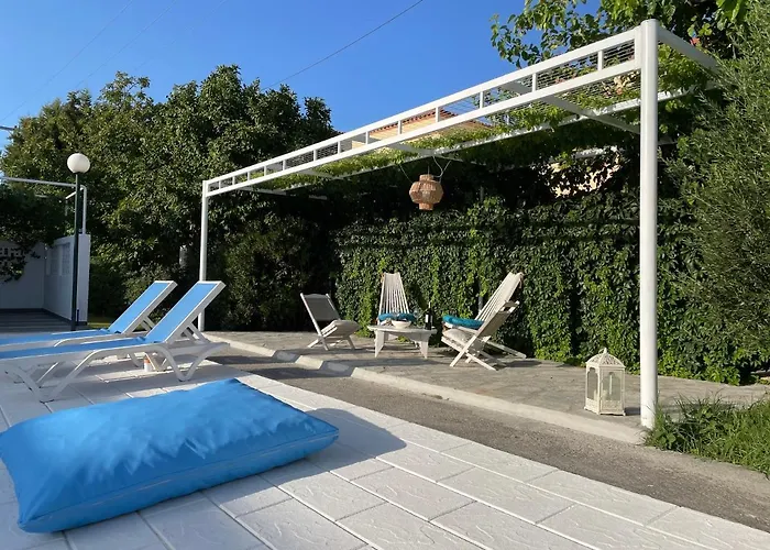 Elpiniki Ixia (Rhodes)